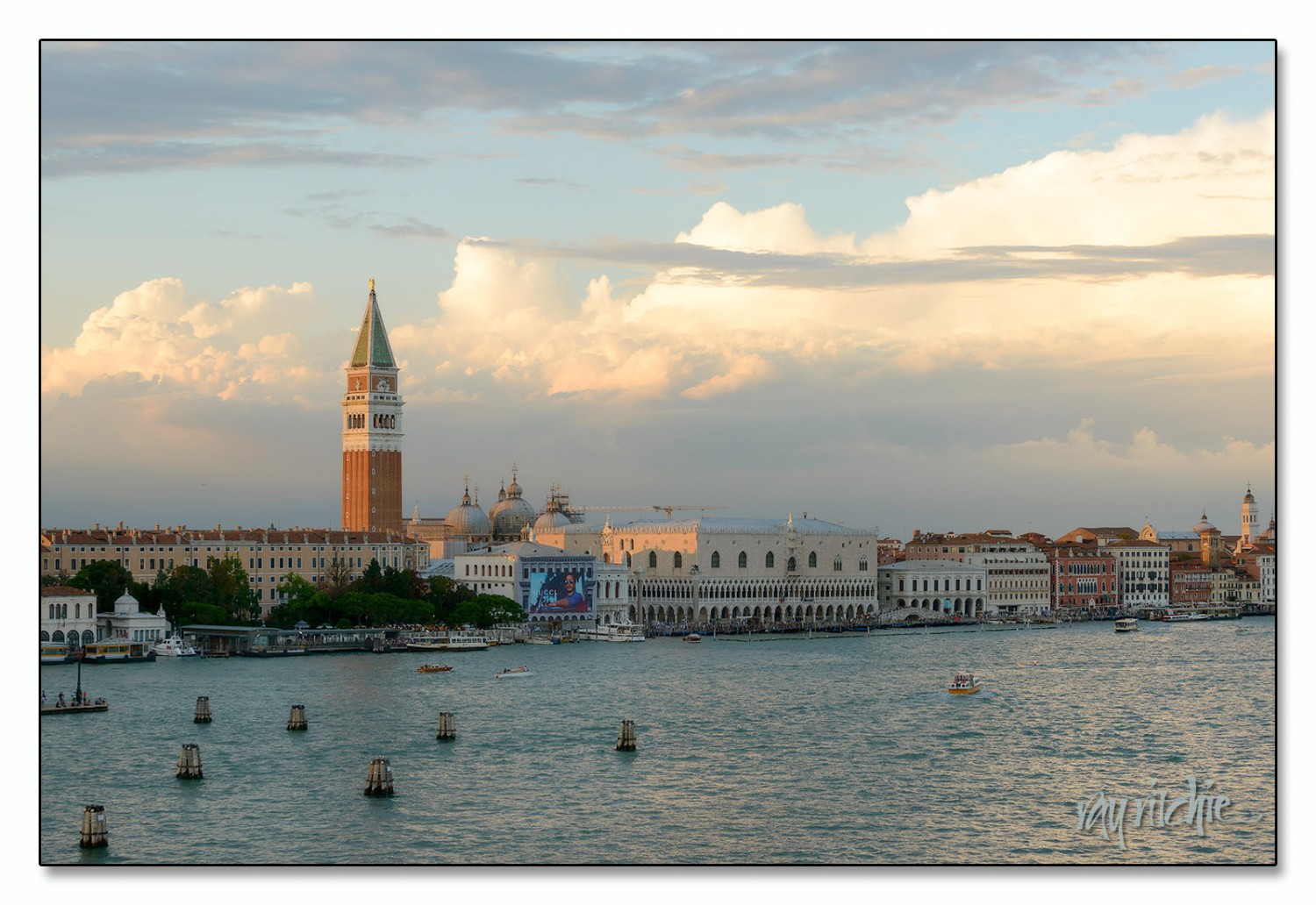 venice_6137_v1a_lg